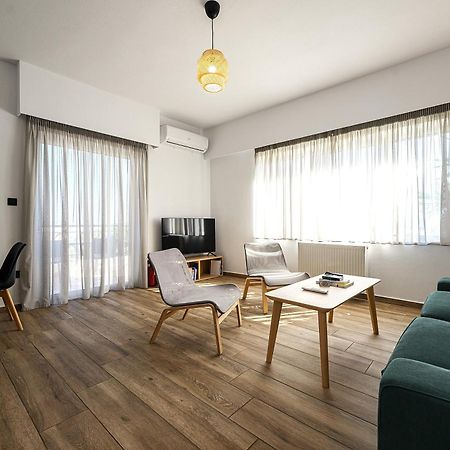 Alexander Apartments Airport Spáta Dış mekan fotoğraf