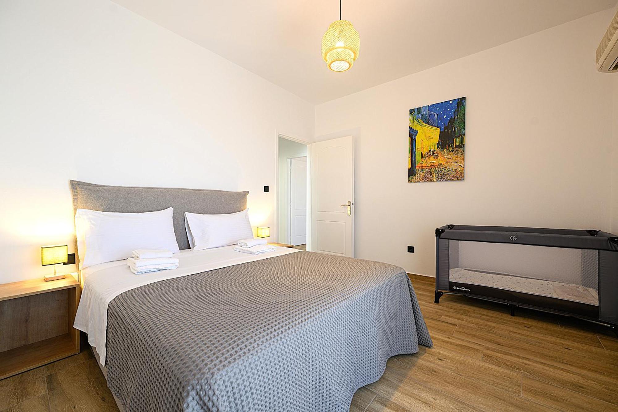 Alexander Apartments Airport Spáta Dış mekan fotoğraf