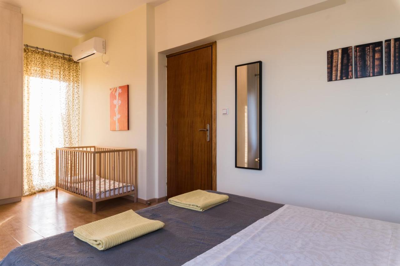 Alexander Apartments Airport Spáta Dış mekan fotoğraf